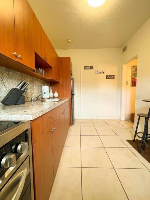 Cozy 1-Bedroom Rental In Miami Kültér fotó