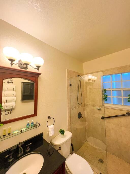 Cozy 1-Bedroom Rental In Miami Kültér fotó