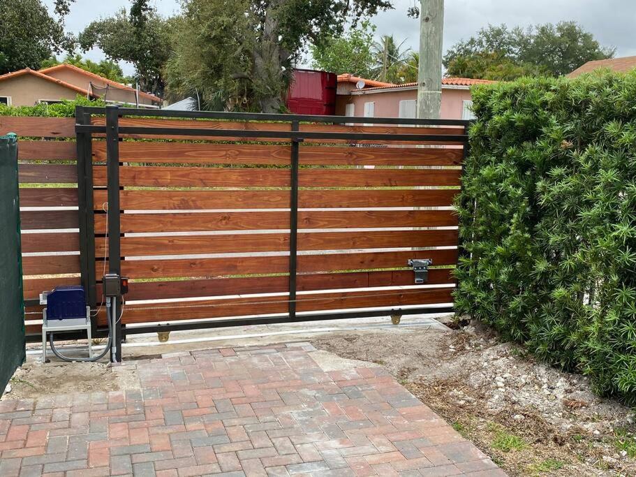 Cozy 1-Bedroom Rental In Miami Kültér fotó